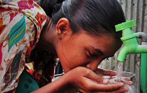 Workers prove they manage water better than private operator / Dhaka, Bangladesh