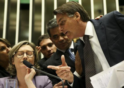 Bolsonaro arguing with Federal Deputy Maria do Rosário in the Chamber of Deputies, 14 September 2016